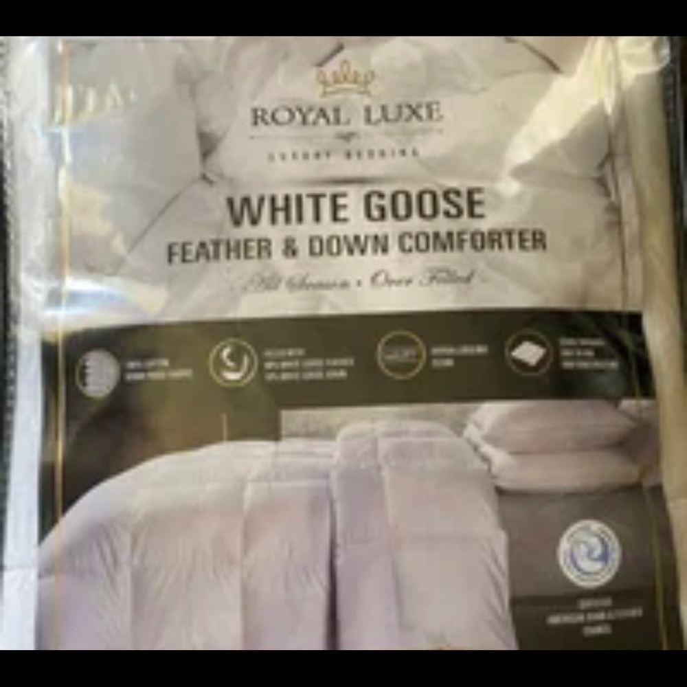Royal luxe goose and dawn comforter queen